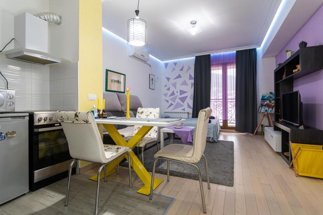 Luxury ǀ Apartments ǀ Residential Building ǀ Wifi Скопие Екстериор снимка