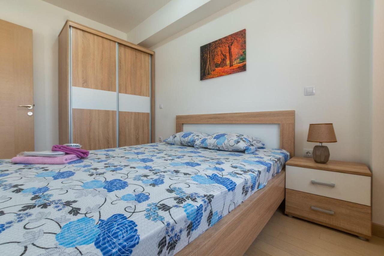 Luxury ǀ Apartments ǀ Residential Building ǀ Wifi Скопие Екстериор снимка