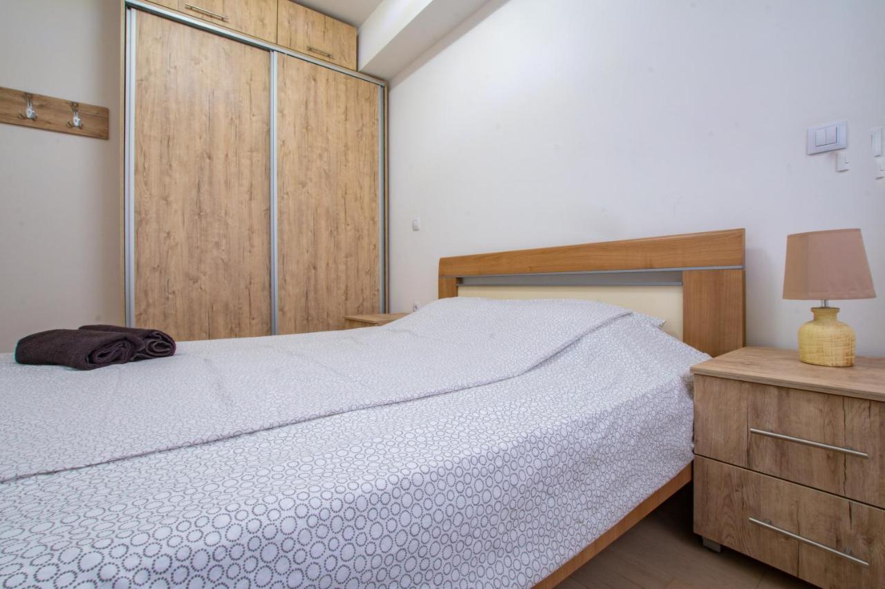 Luxury ǀ Apartments ǀ Residential Building ǀ Wifi Скопие Екстериор снимка